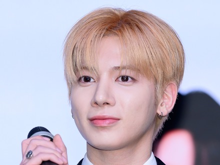 TXT・テヒョン、ボーカリストとしての実力光る!繊細な歌声でユニット曲『Quarter Life』披露