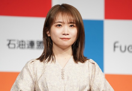 秋元真夏【写真:竹内みちまろ】