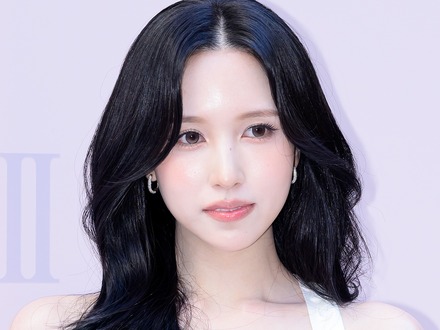 透けてる…!TWICE・ミナ、“全身レース”のドレス姿にファン悶絶「キャー」「えぐかわいい」