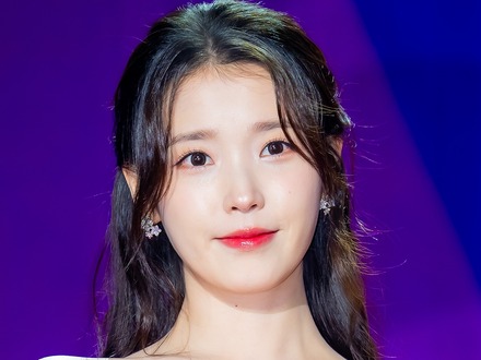 4年交際した俳優と破局のIU、ロングヘアをばっさり!雰囲気一変のボブ姿に視線集中