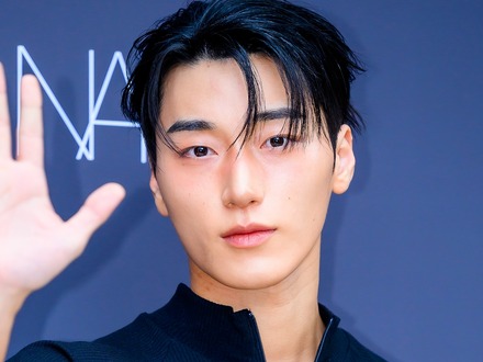ATEEZ・サンがゾンビ化?韓国テーマパークのホラー企画モデルに抜擢 意味深コンテンツに視線集中