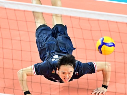 現地メディアも日本バレー男子は「レベルが違う」「圧倒的」と認め…韓国、3位決定戦でW杯目指す