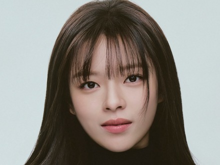 TWICE・ジョンヨン、女優としての新宣材写真公開 同事務所の姉も「可愛いね」と反応