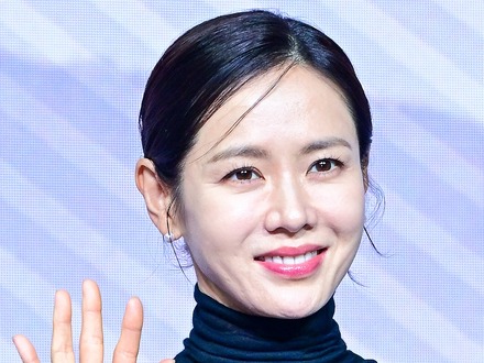 夫ヒョンビンとはラブラブだが…『愛の不時着』女優ソン・イェジン、意外に愛情の表現が苦手?