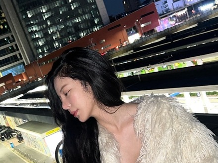 「女性が自由に生きちゃダメ？」“ブラレス”韓国女性芸能人の歴史、歌手の主張で再び脚光