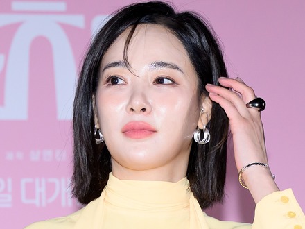 G-DRAGONと何度も熱愛説が浮上した元韓国アイドル、思わぬ“屈辱2連発”…常連サロンでまさかの扱い