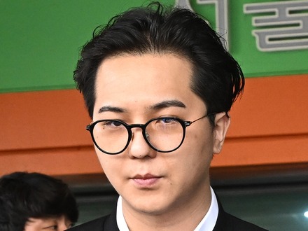 “再入隊”を免れる…兵役中102日無断欠勤の韓国アイドル、執行猶予2年　助けた職員は解雇