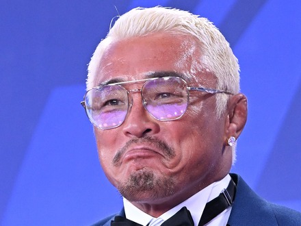 「下半身を叩くように乾かして…」秋山成勲、女性デリケートゾーン商品を前に“男気持論”炸裂