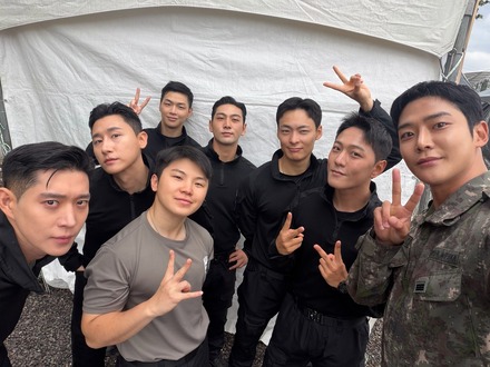 SEVENTEEN・ウジ、ロウン、カン・ダニエルら“兵役中スター”が大集合!豪華共演SHOTが話題