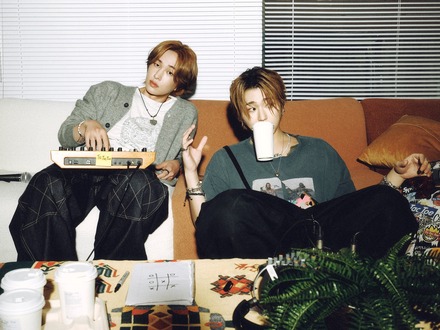 SHINee・オンユ、歌手ZICOとのコラボ曲『Tic Tac Toe』が音源チャート1位に!チャレンジも人気拡大