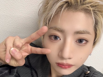 「だから何？イライラするんだよ」韓国新人アイドル、有料アプリでファンに不適切発言…代表が謝罪