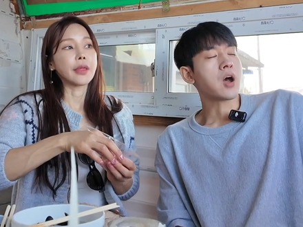 「おばあさんの匂いがしないか」の声にも冷静に返答、17歳差の韓国ラブラブ歌手夫婦が別居生活