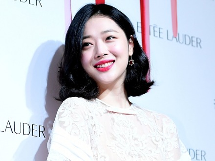 大人気アイドルが25歳でこの世去って7年…生前はネット上の誹謗中傷に苦しんでいたソルリさん