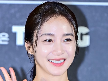 “韓国で最も美しい女優”たる所以!キム・テヒ、久々の公式イベントで見せた優雅さにうっとり