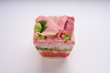 大切りまぐろとぶり昆布締めのミルフィーユ