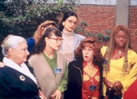 　BIGLOBEストリームで、ラテン系メロドラマ「ベティ〜愛と裏切りの秘書室」の配信が開始された。