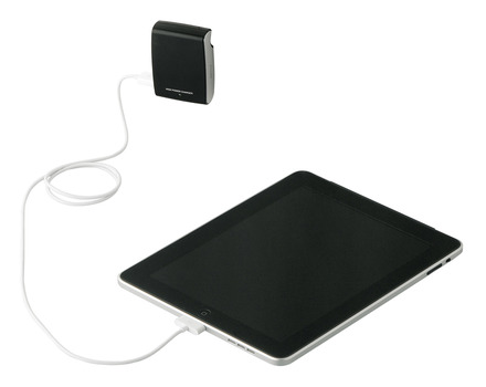 iPadを充電する「BSIPA07BK」（iPadは別売）