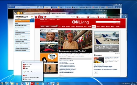 「Internet Explorer9」で閲覧したCNNとAmazonのサイト