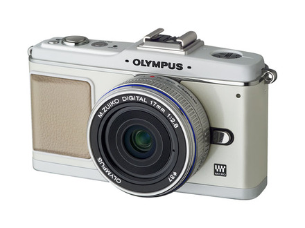 「OLYMPUS PEN E-P2」の限定ホワイトモデル（レンズキット）