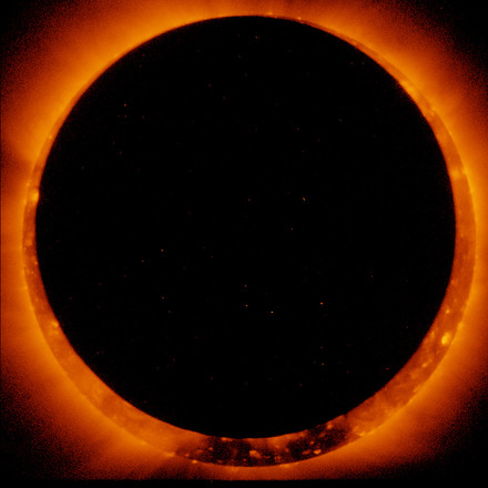 金環日食（JAXA、国立天文台）