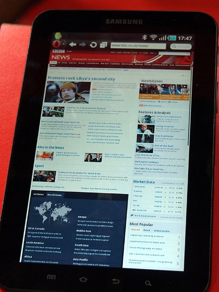 7インチタブレット「GALAXY Tab」上で動作するAndroid版Opera Mobile 11