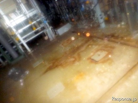 東京電力福島第一原子力発電所2号機原子炉建屋内1階(5月18日撮影)
