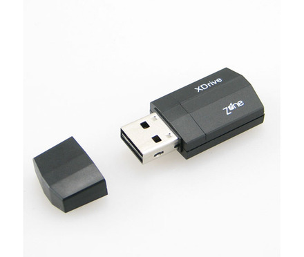 形状は小型USBメモリ