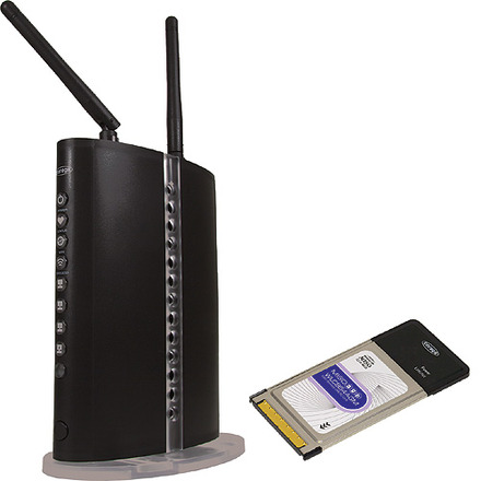 　コレガは、高速無線LAN技術「MISO」（マイソ）を搭載した無線LAN ブロードバンドルータ「CG-WLBARAGM」と無線LAN PCカード「CG-WLCB54AGM」、および両者のセットモデル「CG-WLBARAGM-P」を6月25日より発売すると発表した。
