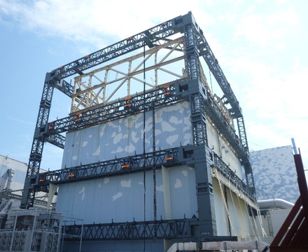 福島第一原子力発電所1号機　原子炉建屋カバー鉄骨