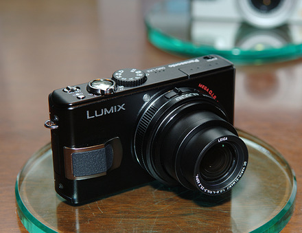 LUMIX DMC-LX2