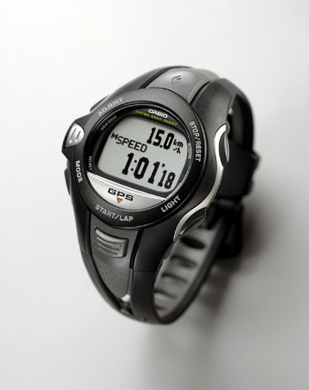 GPSを内蔵したアスリート向けの腕時計「GPR-100」