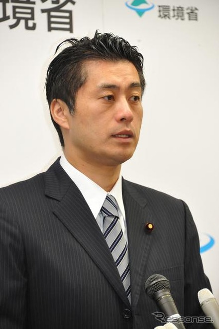 自身の処分について話す細野豪志環境相