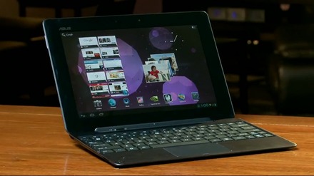 「Asus Eee Pad Transformer Prime」本体とデモ画面