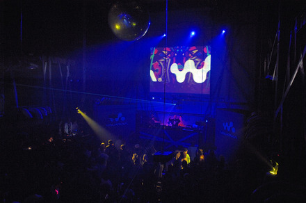 ウォークマンSシリーズ購入者限定イベントを東京・渋谷のクラブ「WOMB」で開催