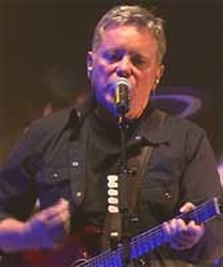 　動画ポータルサイトのBIGLOBEストリームは、UKロックバンド New Orderのライブ映像作品「New Order 〜 Live in New York City」を配信開始した。