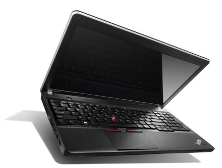 「ThinkPad Edge E530」ミッドナイト・ブラック