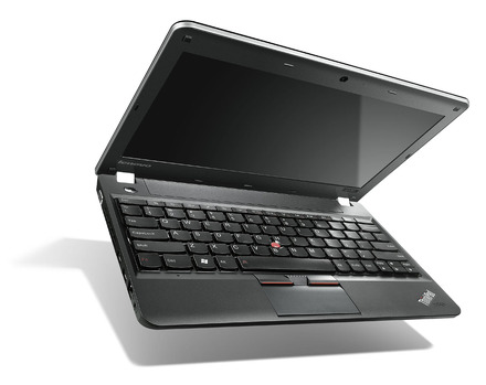 「ThinkPad Edge E130」ミッドナイト・ブラック