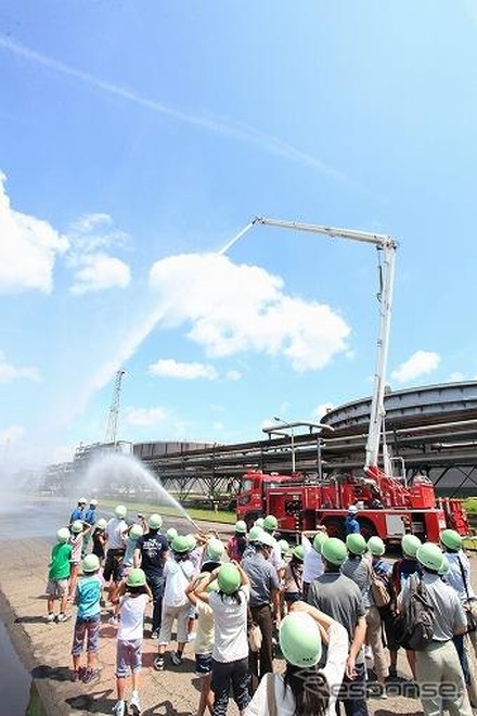 JXエネルギー・「なつやすみ科学バスツアー」