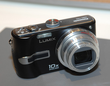 LUMIX DMC-TZ3