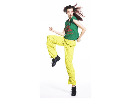 ダンスキン MOTIONロングパンツ（ストロングイエロー）×ダンスキン フレンチTシャツ（グリーン）