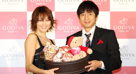 米倉涼子＆徳井義実 ＠ 「GODIVA White Day 2013～Hunter of Love」