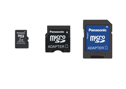 　松下電器産業は28日、2GBのmicroSDカード「RP-SM02GBJ1K」を発表。7月10日発売。価格はオープンで、予想実売価格は10,000円前後。