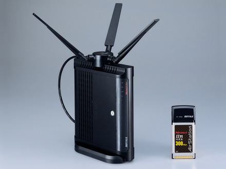 無線LANルータ「WZR-AMPG300NH」と、CardBus用無線子機「WLI-CB-AMG300N」