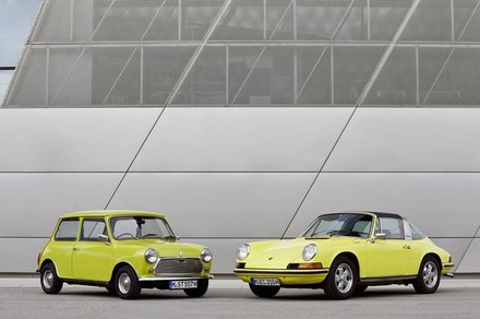 クラシックMiniと初代ポルシェ911