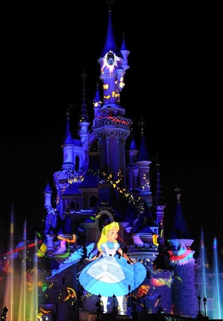 写真はディズニーランド・パリのナイトタイムショー「Disney Dreams！」　(c) Disney