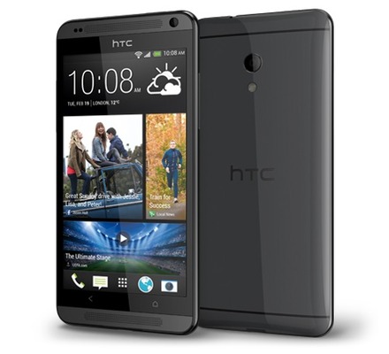 今回発表されたなかでは最上位モデルとなる5インチ「HTC Desire 700」