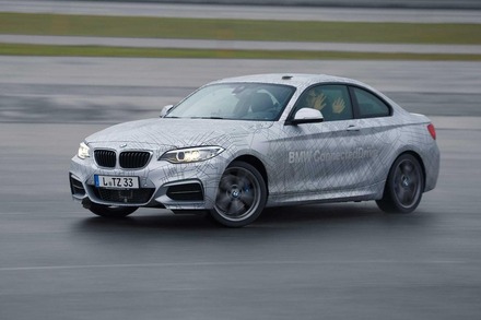 BMWの自動運転技術搭載車（2シリーズクーペ）