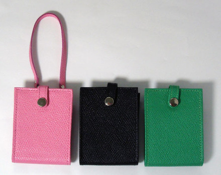 Leather Pouch Case for 3rd iPod nano（左から、ピンク/ブラック/グリーン）