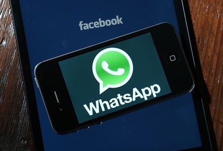 Facebook が WhatsApp を買収　(c) Getty Images