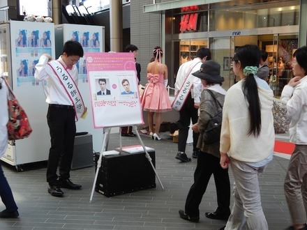 会場は幅広い年齢層の人で大賑わいでした！